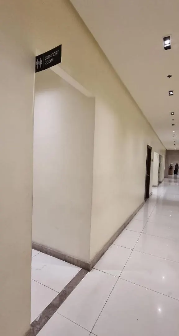 Ms Familyroom-300Mbps-Netflix-Naiat3-Resortword-Savoy Manila 0*,  Philippines
