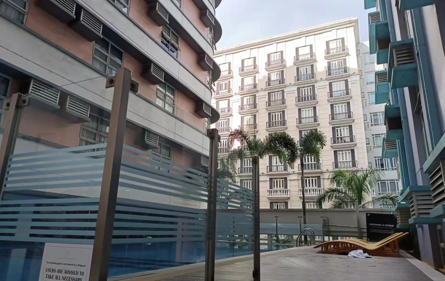 Ms Familyroom-300Mbps-Netflix-Naiat3-Resortword-Savoy Manila