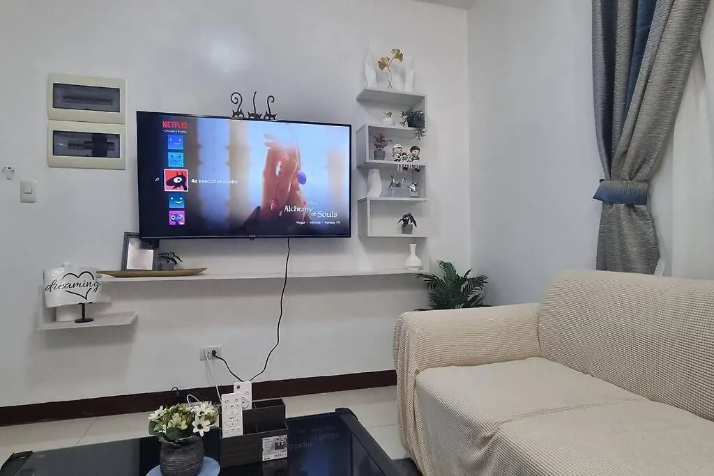 Апартаменты Ms Familyroom-300Mbps-Netflix-Naiat3-Resortword-Savoy Манила