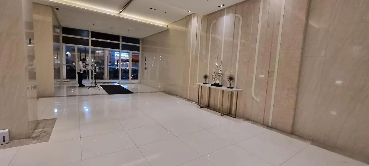 Апартаменты Ms Familyroom-300Mbps-Netflix-Naiat3-Resortword-Savoy Манила